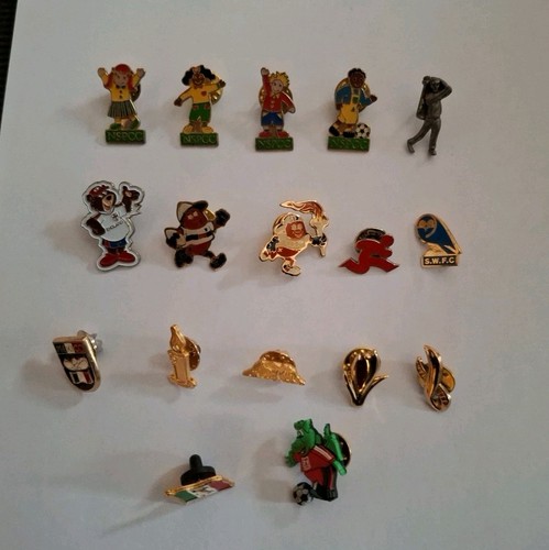 Pre owned pin badge bundle - badge,