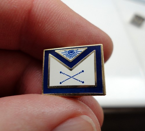 Small pre owned freemason - pre-owned,